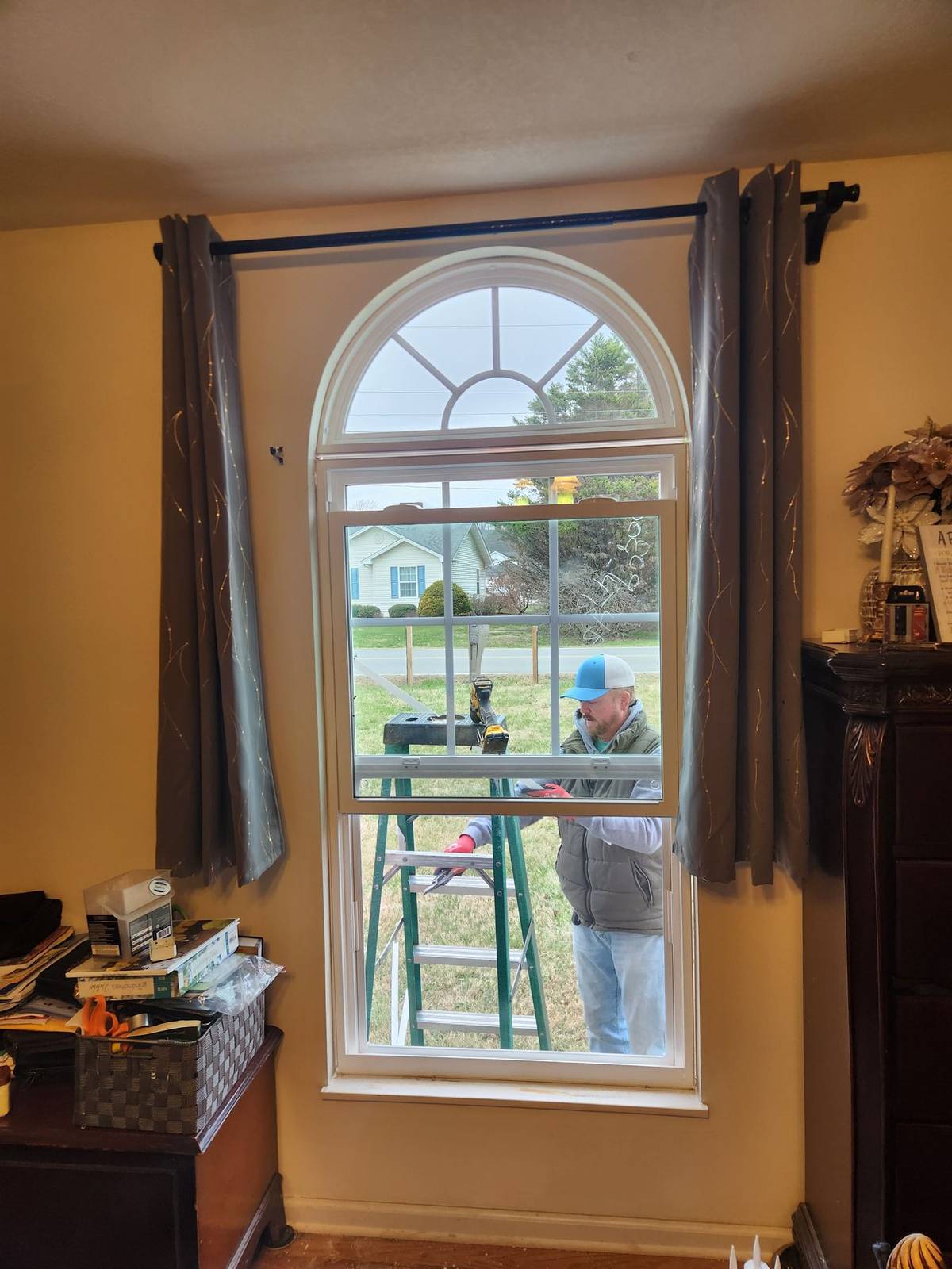 Completed window glass replacement in East Tennessee